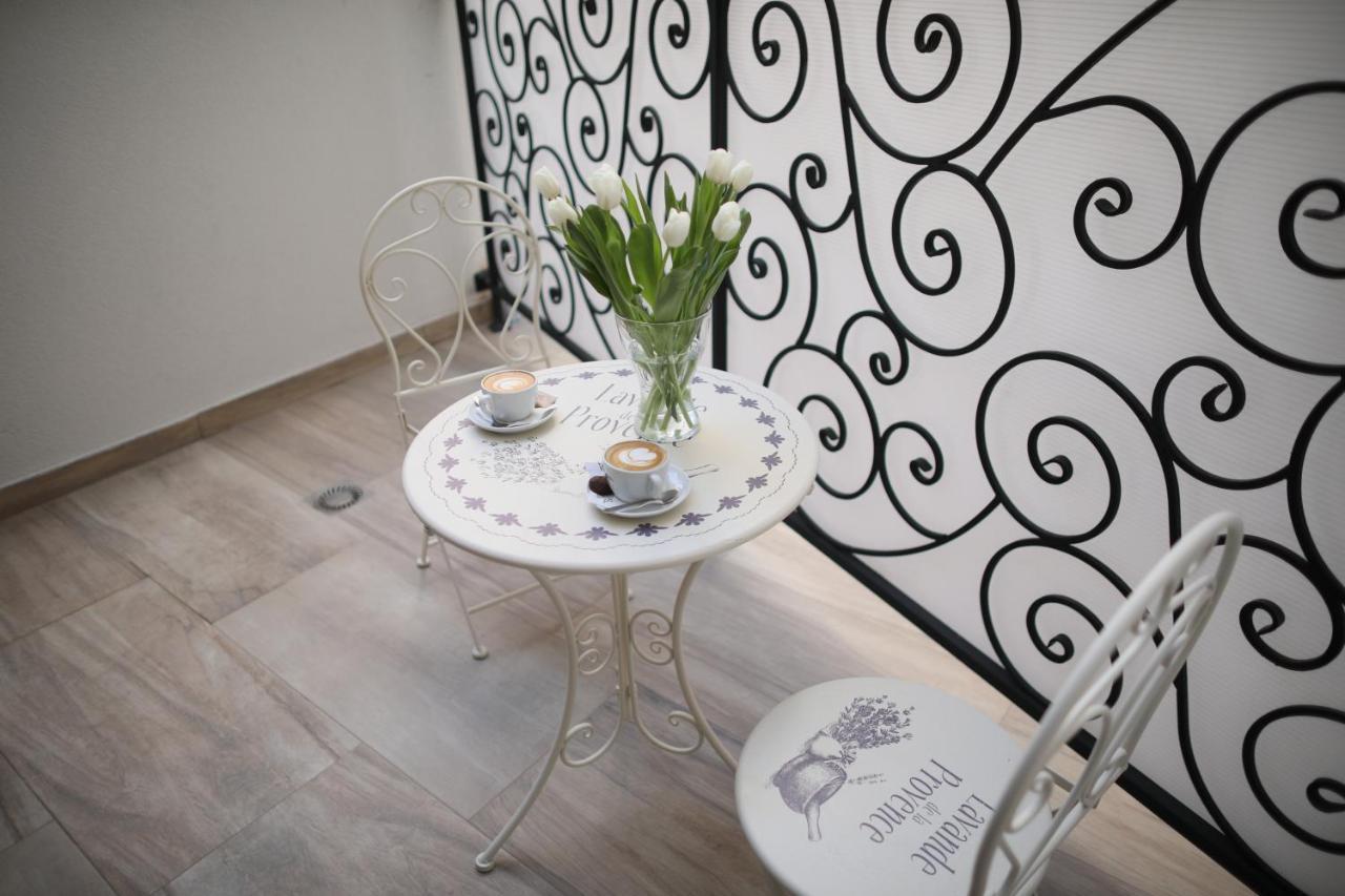 Apartamento Joli Belgrado Exterior foto